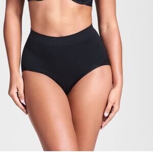 ASSETS by SPANX All Around Smoother Briefs Very Black S Medium Control